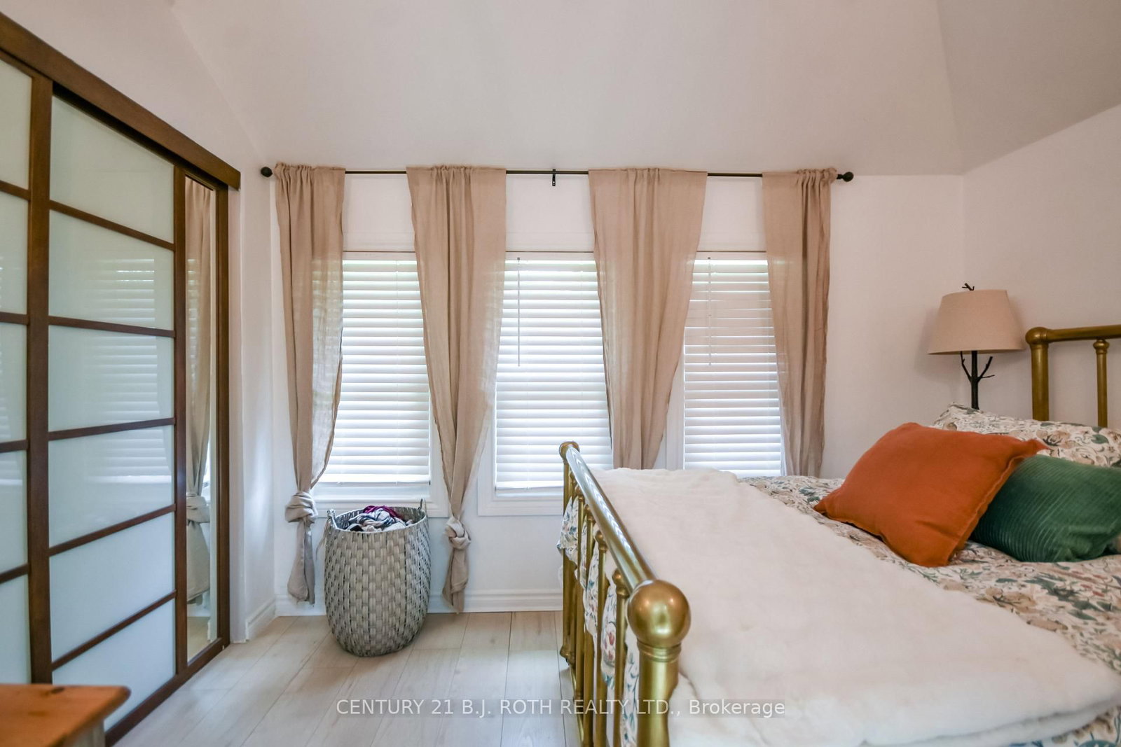 203 Southview Road • Barrie, ON photo 20
