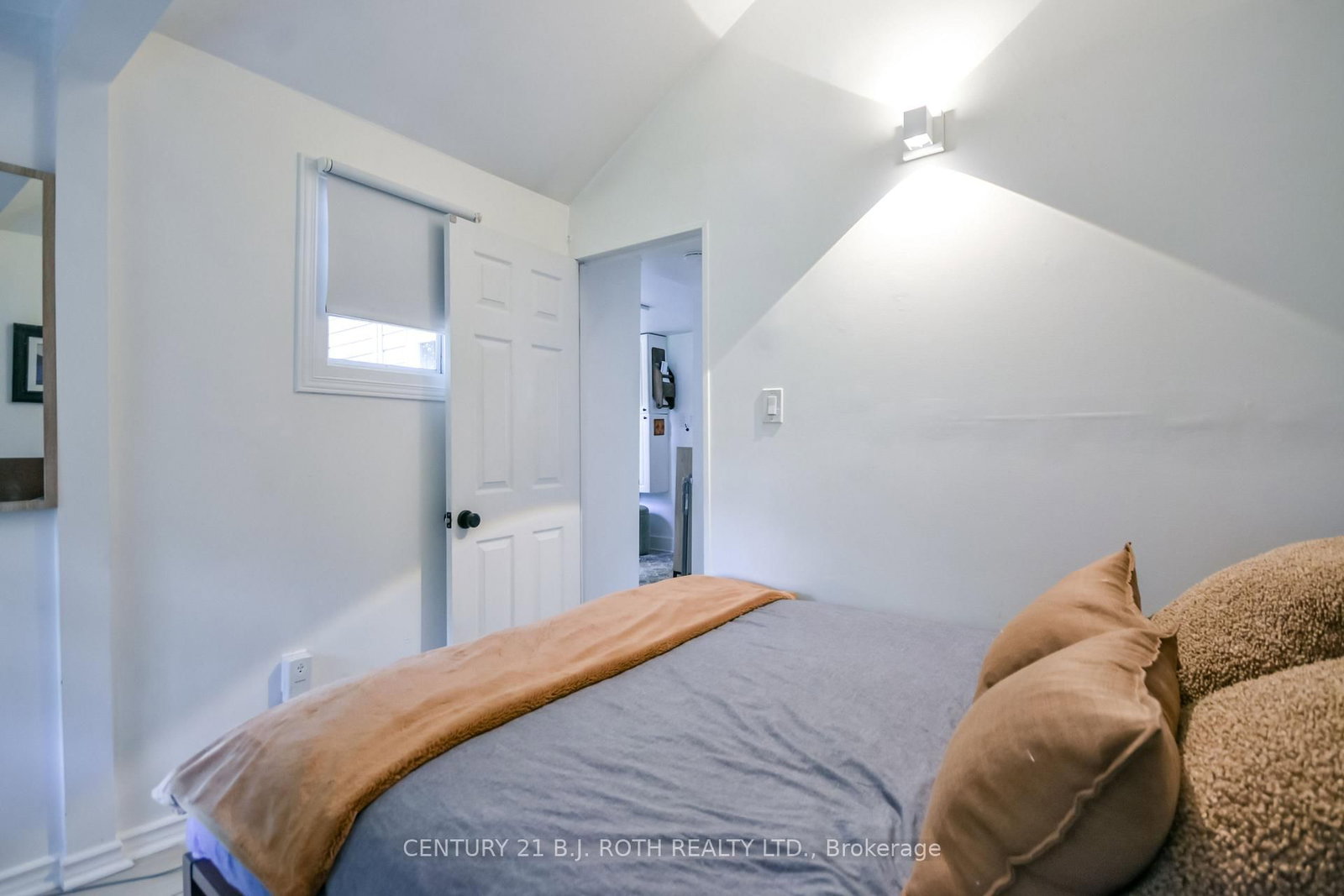 203 Southview Road • Barrie, ON photo 25