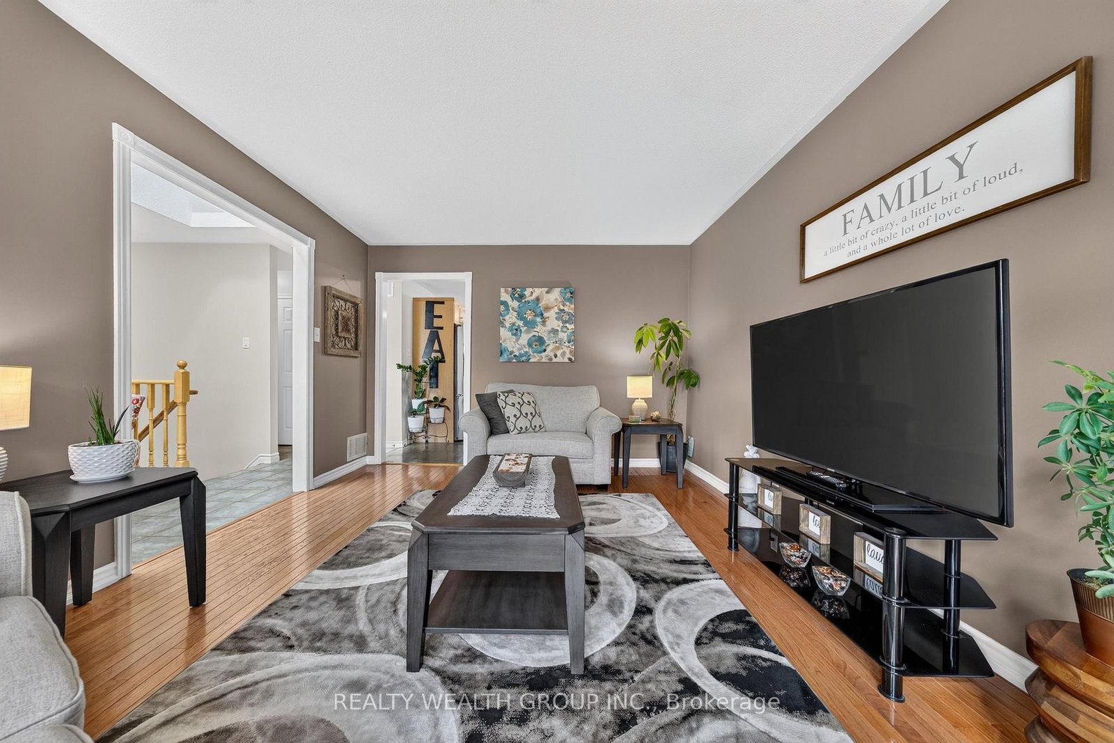 83 Logan Court • Barrie, ON photo 10