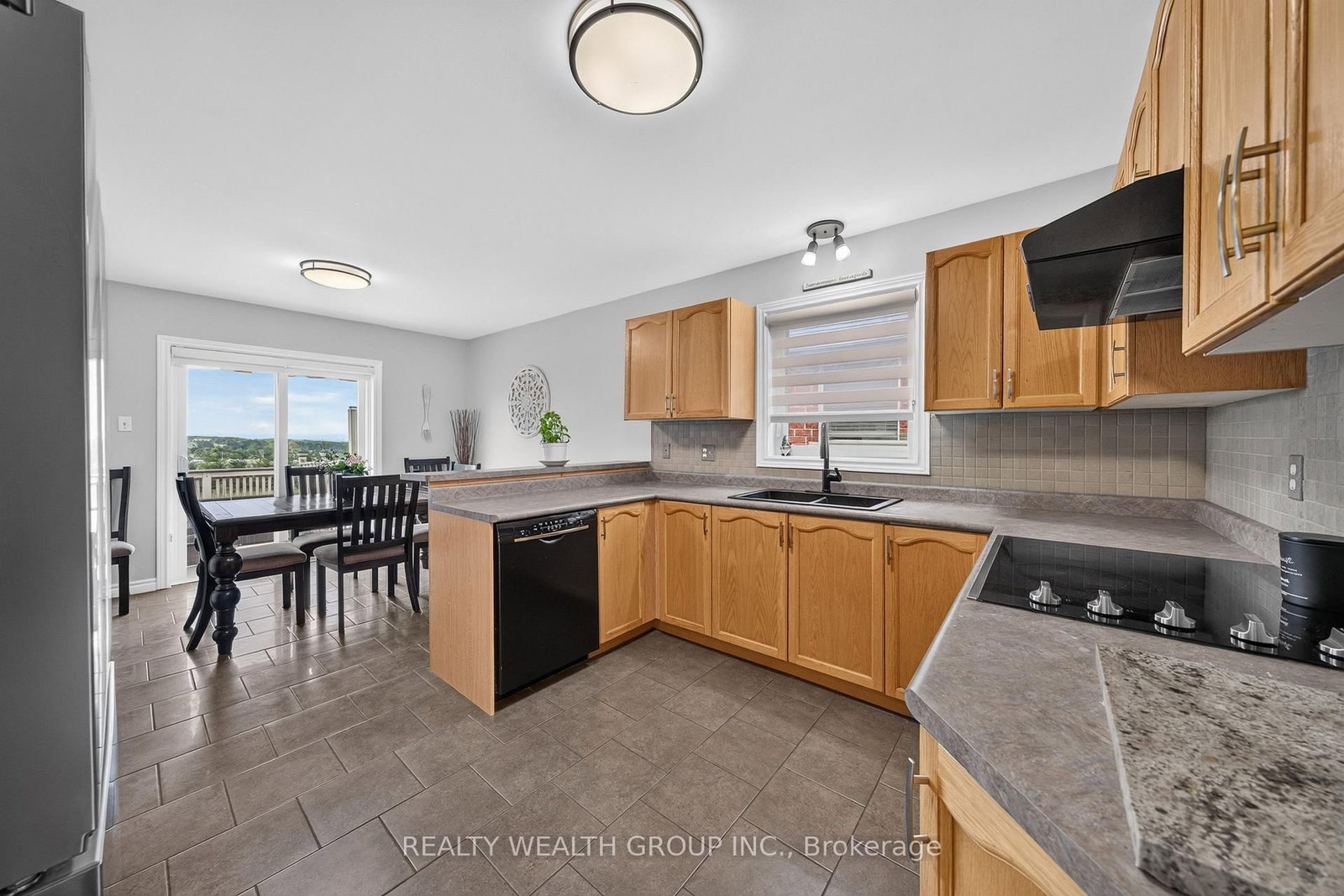 83 Logan Court • Barrie, ON photo 12