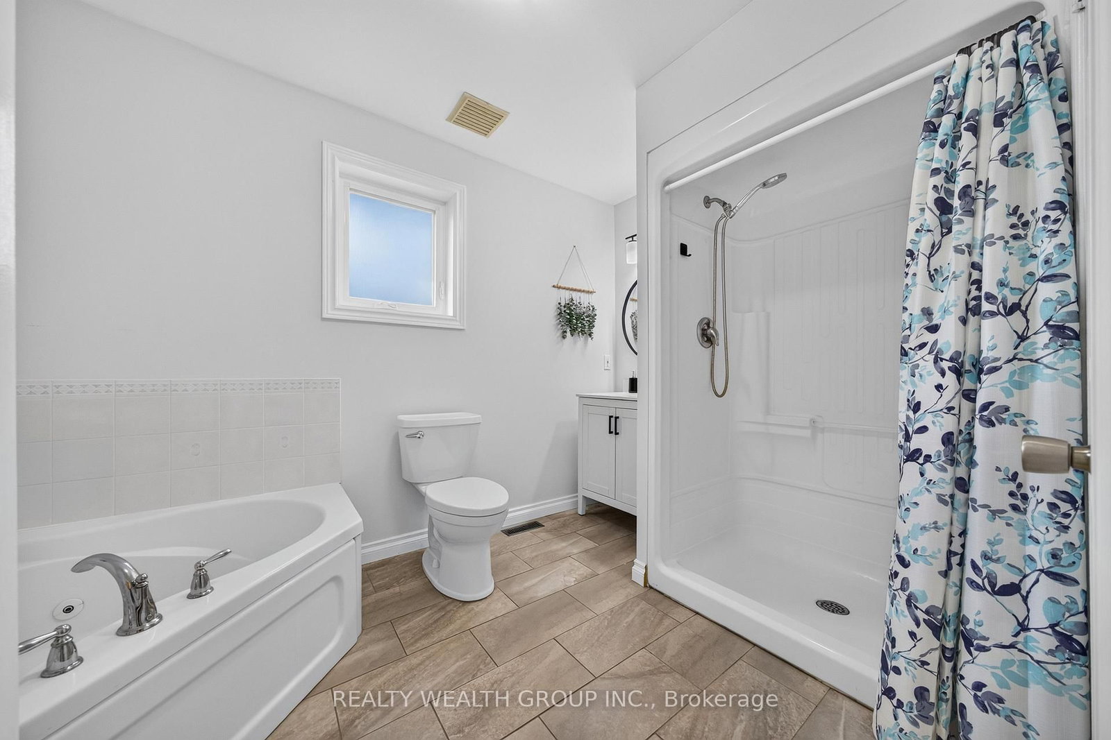 83 Logan Court • Barrie, ON photo 15