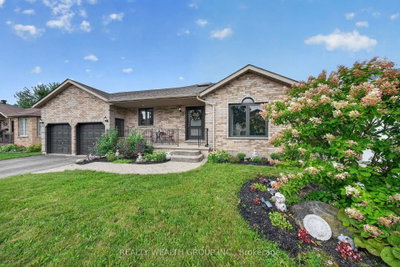 83 Logan Court • Barrie, ON photo 2