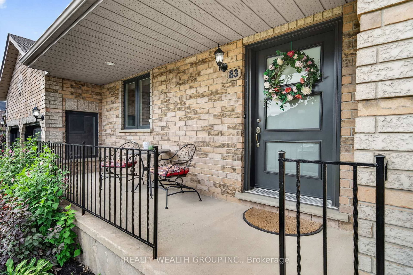 83 Logan Court • Barrie, ON photo 3