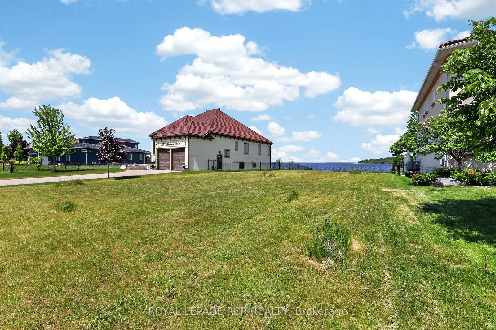 583 Aberdeen Boulevard • Midland, ON photo 10