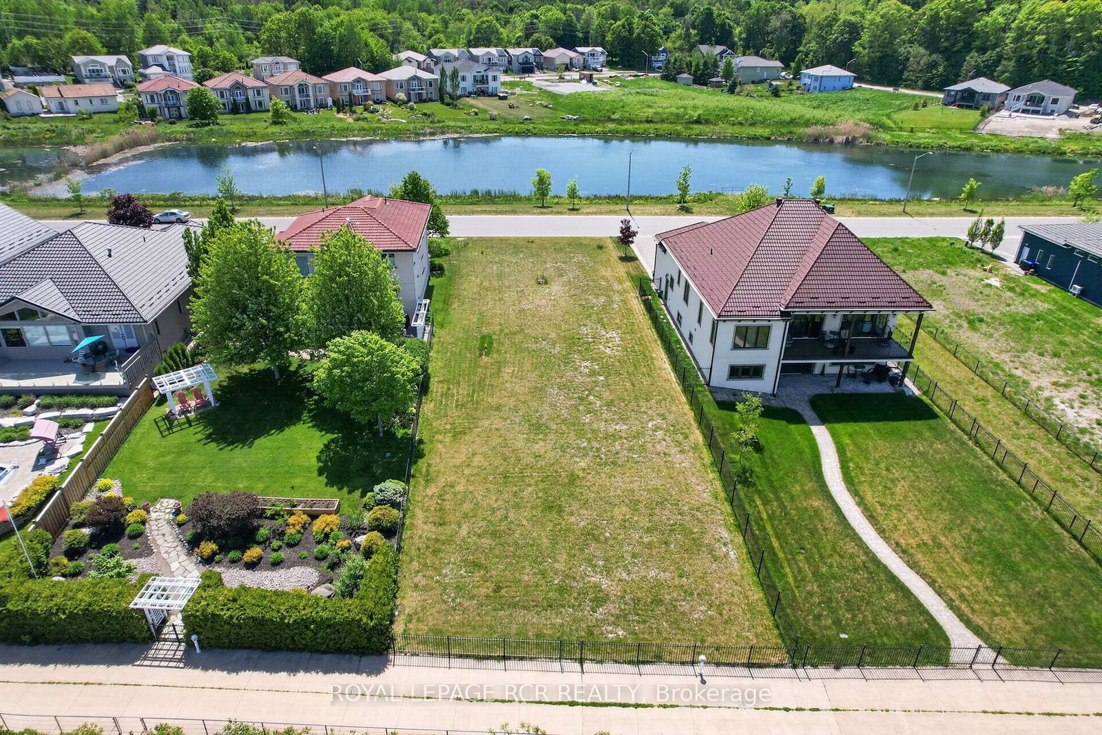 583 Aberdeen Boulevard • Midland, ON photo 9