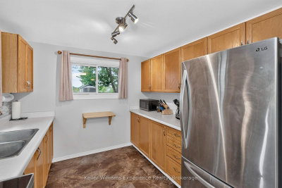 58 Maitland Drive • Springwater, ON photo 8