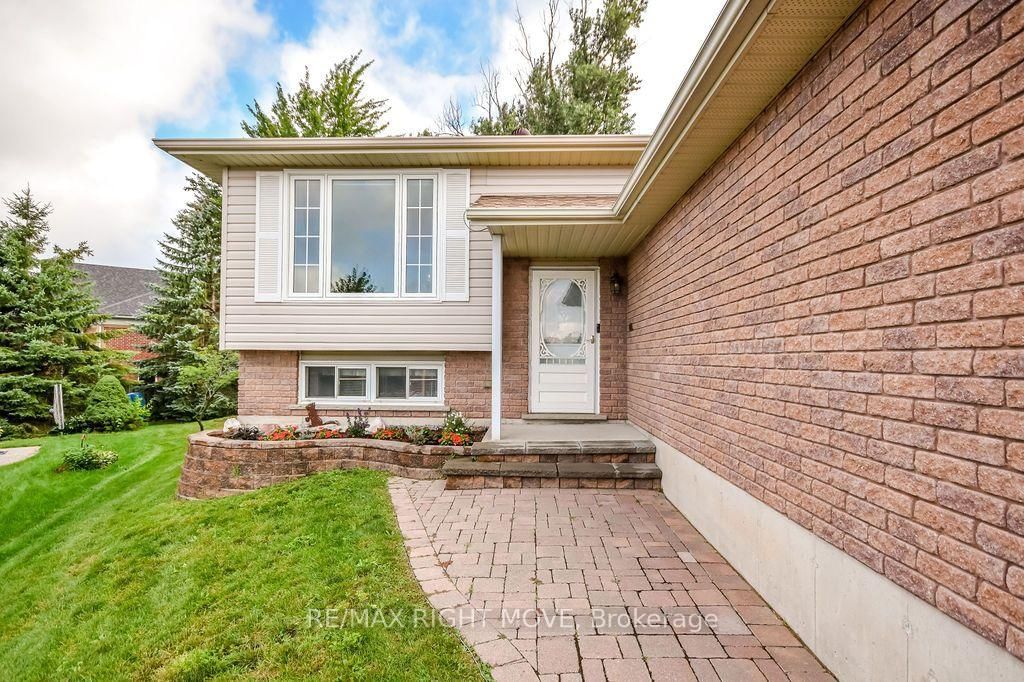 28 Jordon Crescent • Orillia, ON photo 4