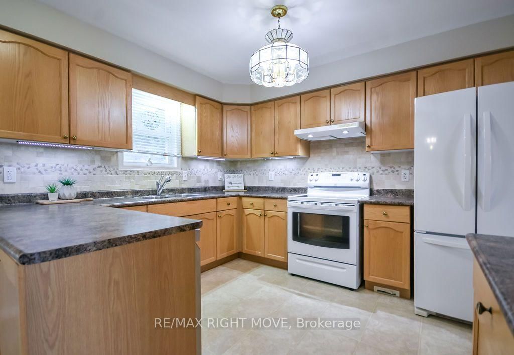 28 Jordon Crescent • Orillia, ON photo 9