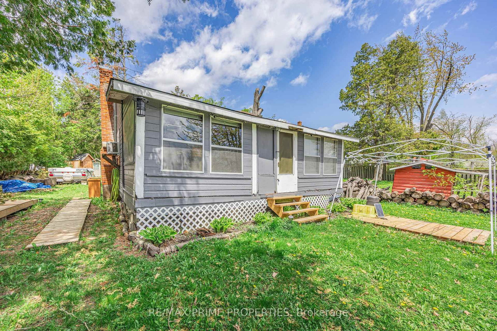 1947 Woods Bay Road • Severn, ON photo 2