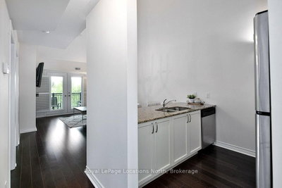 8 Brandy Lane Drive • #303 • Collingwood, ON photo 6