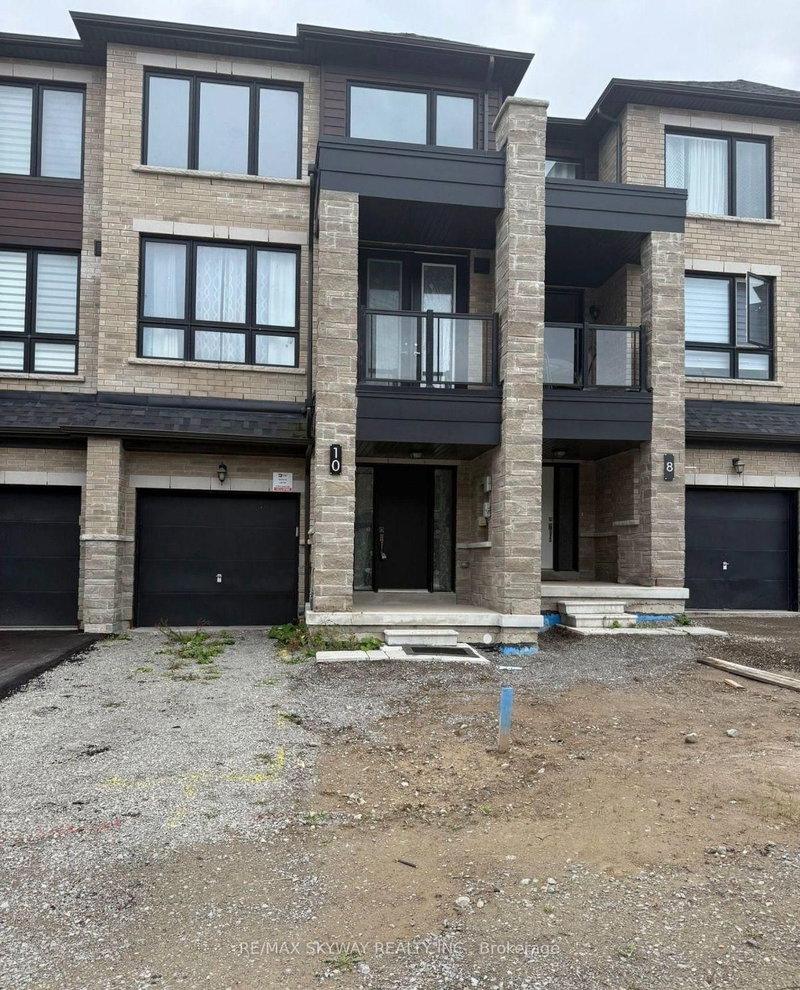 10 Blue Forest Crescent