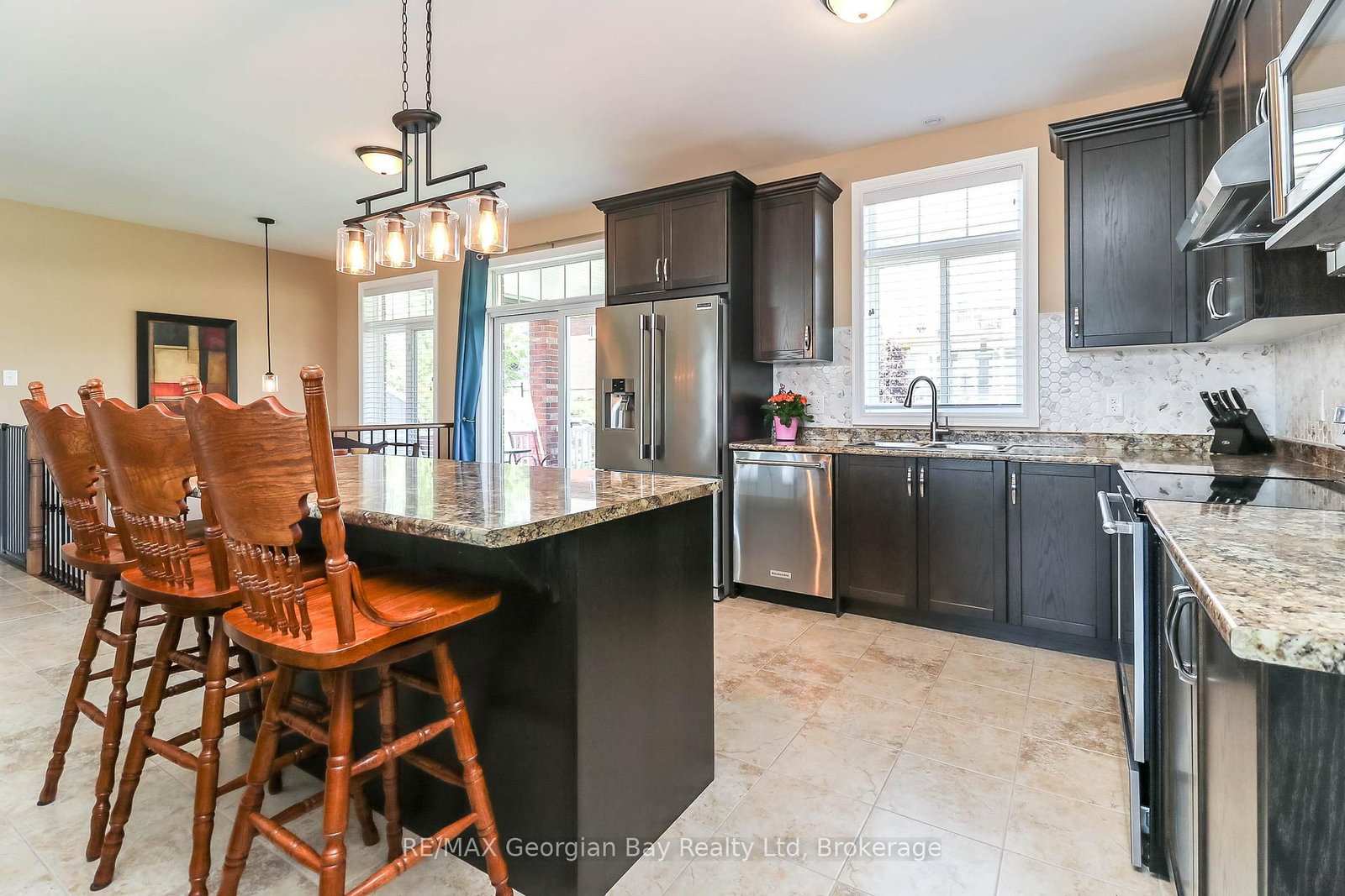 936 Jordeli Lane • Midland, ON photo 10