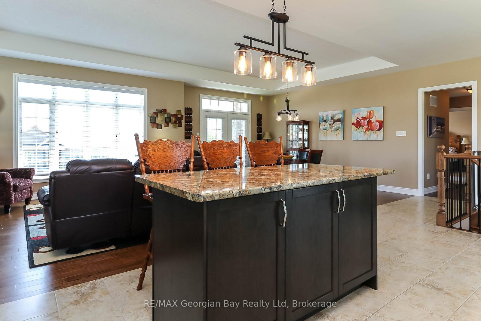 936 Jordeli Lane • Midland, ON photo 12