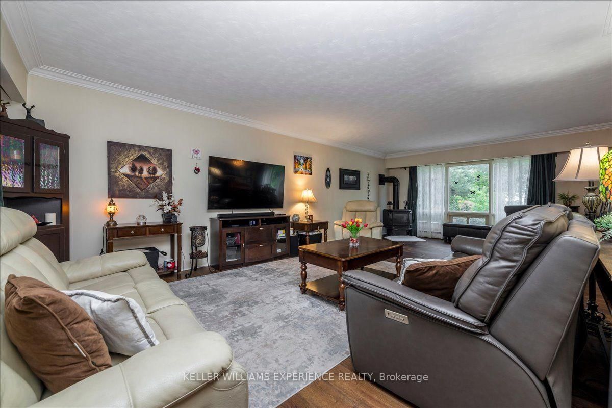 298 Seventh Street • Midland, ON photo 5
