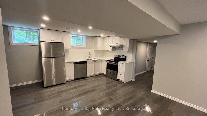 Lower - 687 Victoria Street