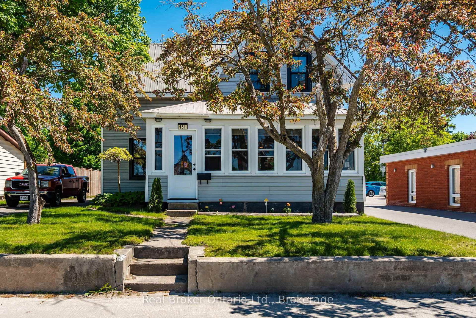 151 Main Street • Penetanguishene, ON photo 1