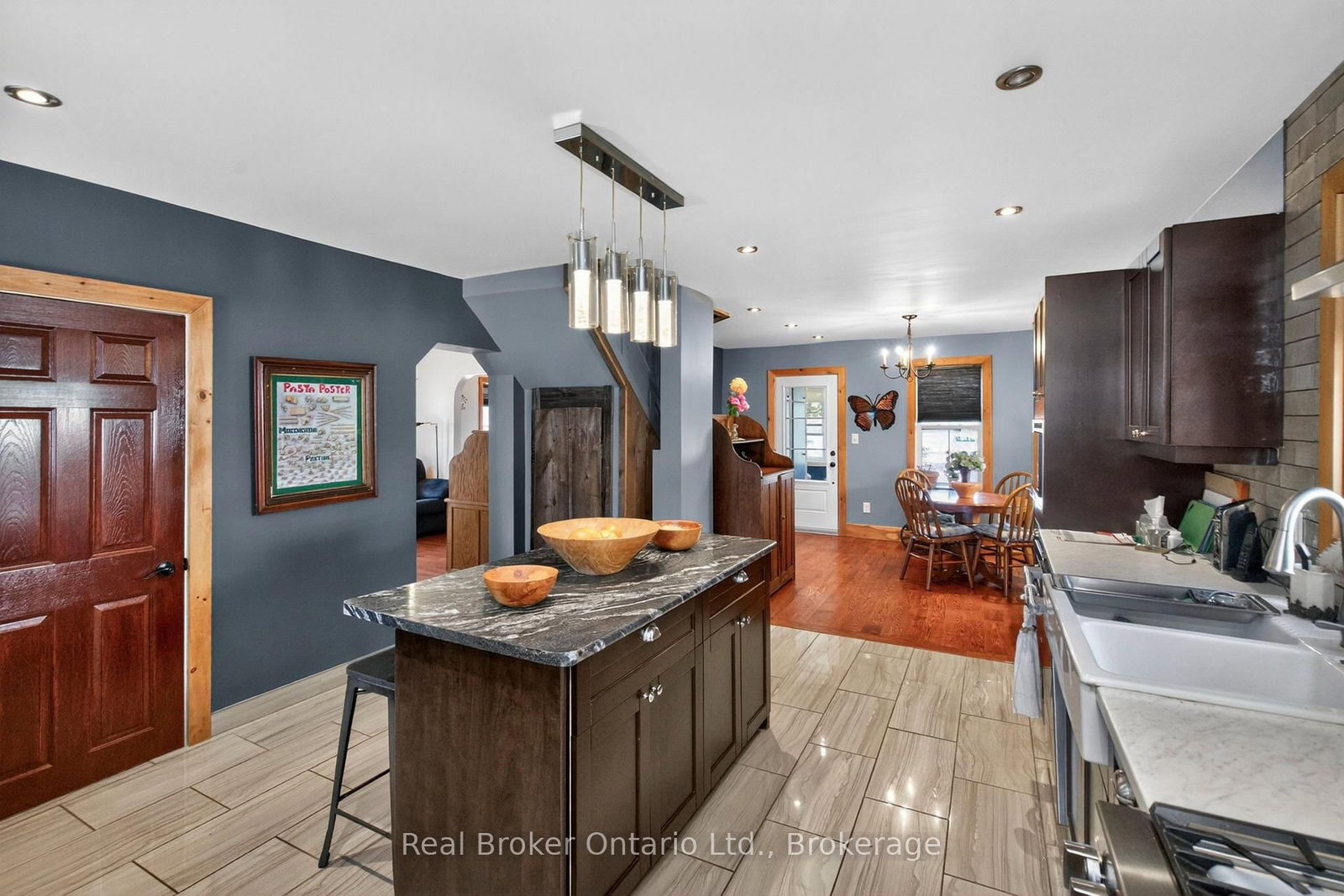 151 Main Street • Penetanguishene, ON photo 10