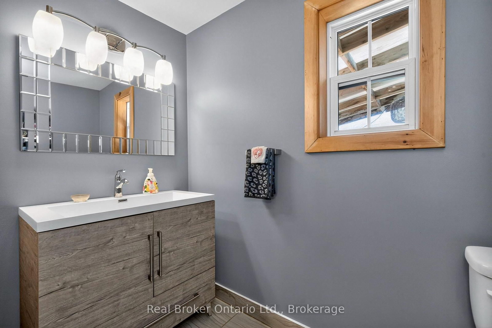 151 Main Street • Penetanguishene, ON photo 14