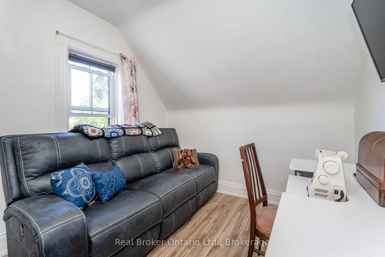 151 Main Street • Penetanguishene, ON photo 18