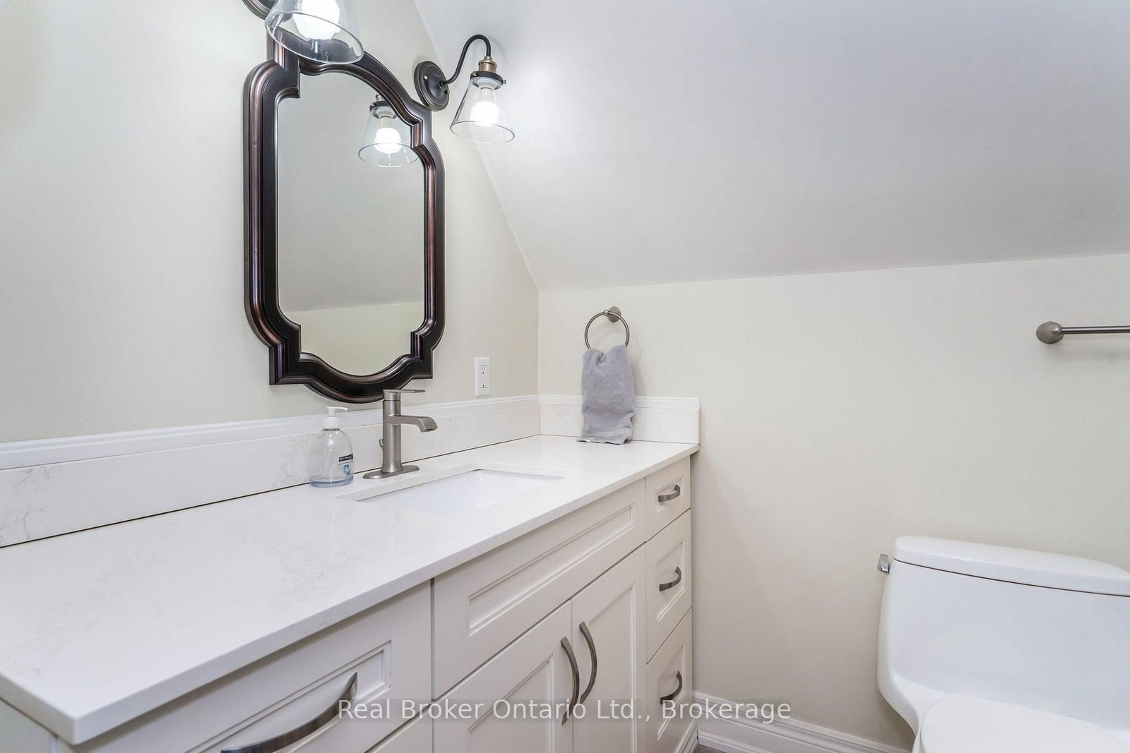 151 Main Street • Penetanguishene, ON photo 20