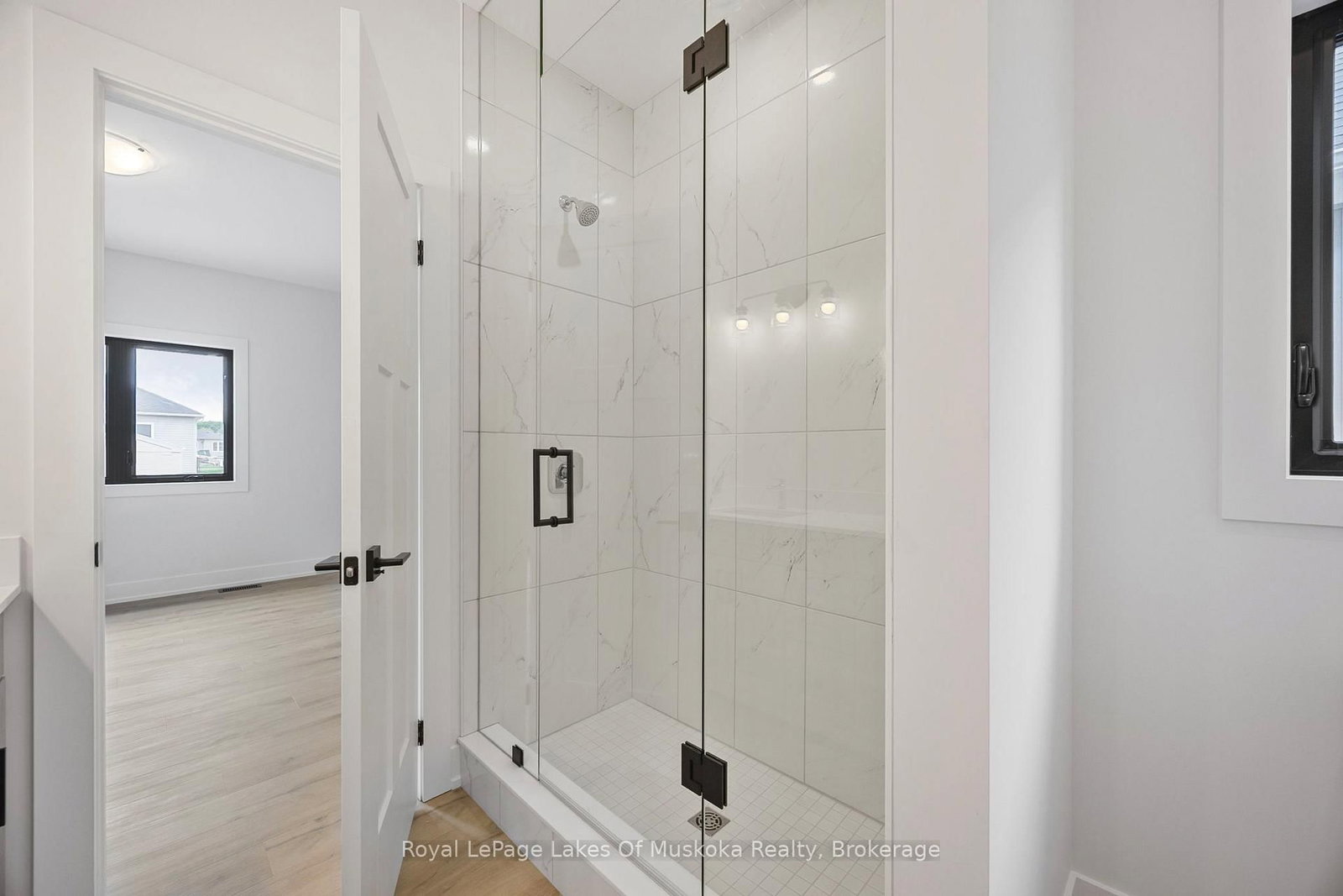 114 Brandon Avenue • Severn, ON photo 9