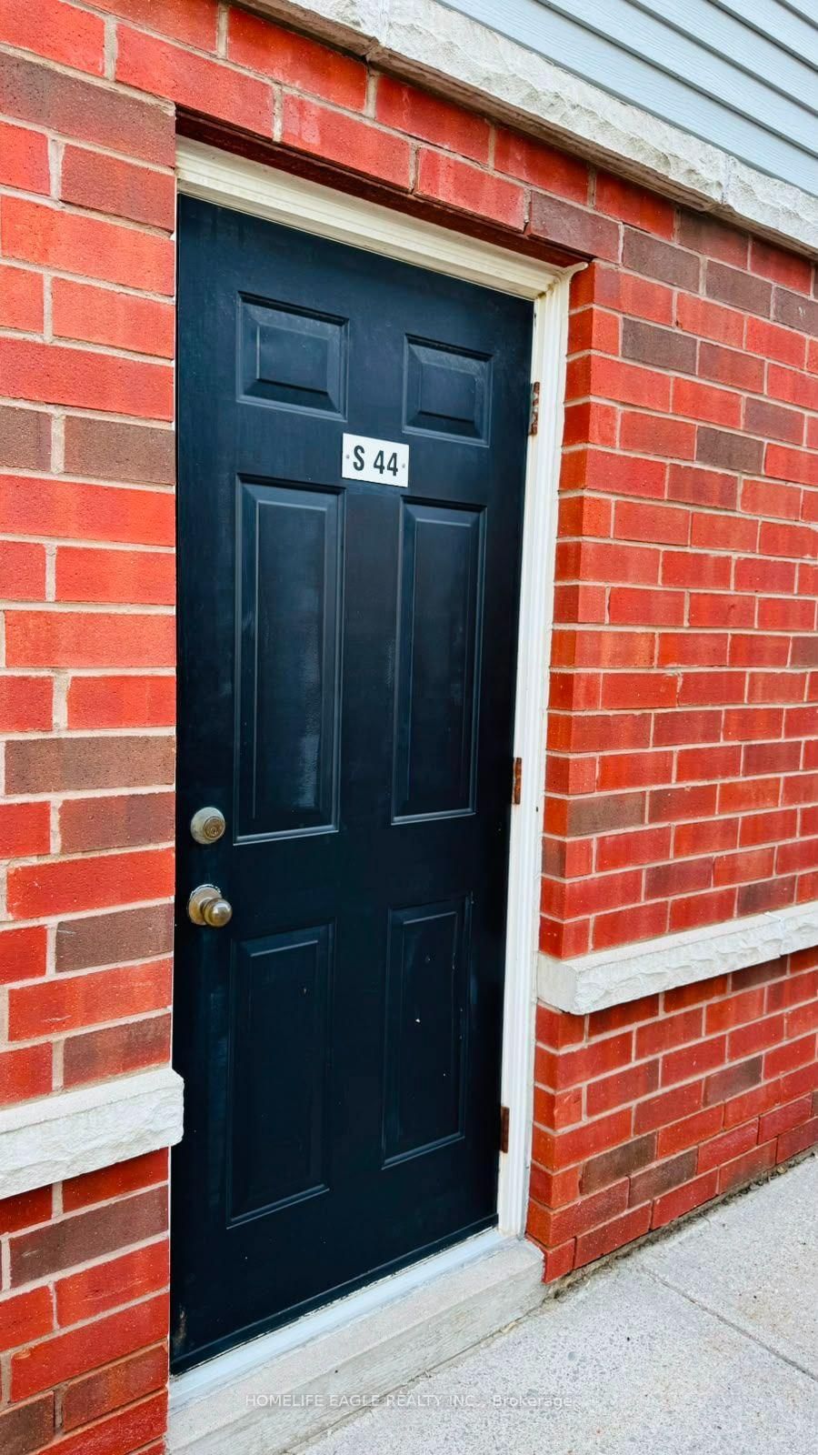 235 Ferndale Drive S • #13 • Barrie, ON photo 13