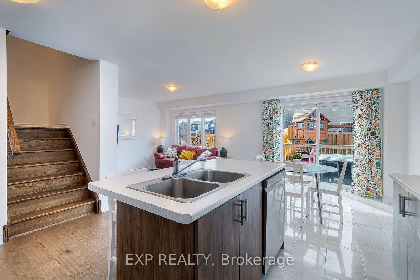 106 Mabern Street • Barrie, ON photo 11