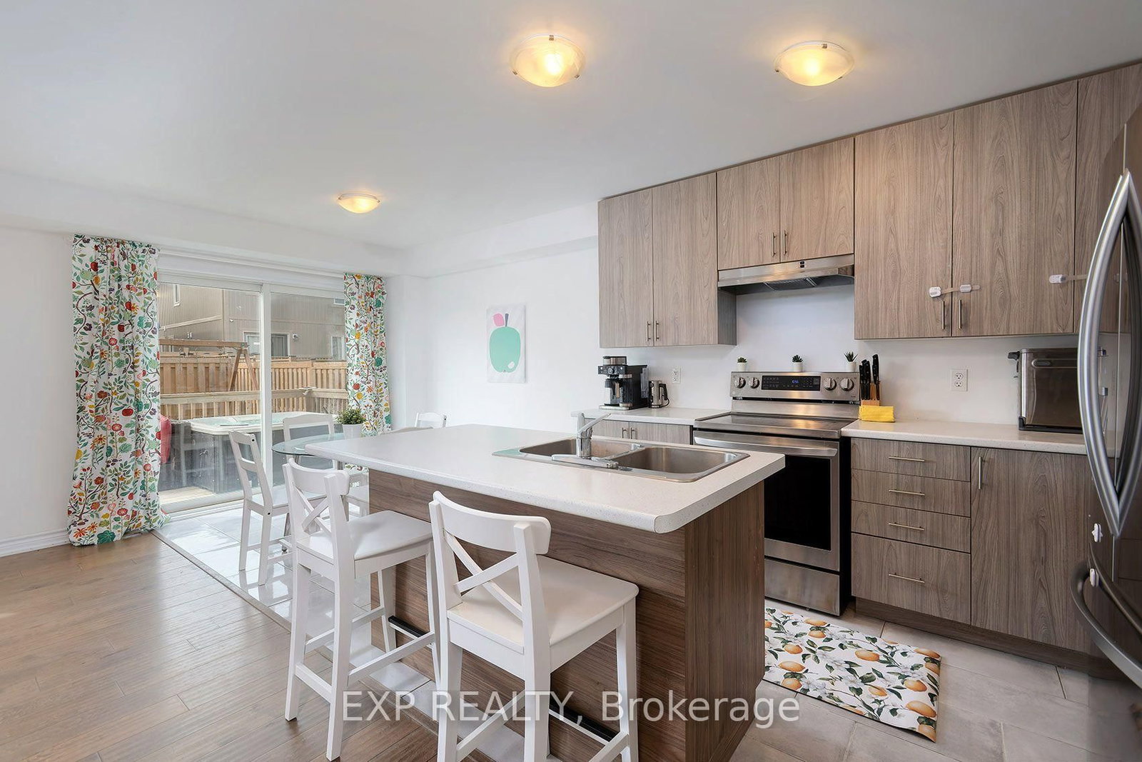 106 Mabern Street • Barrie, ON photo 9