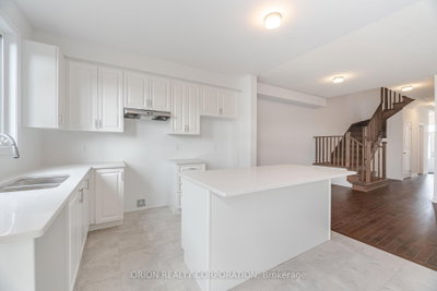 133 Fenchurch Manor Avenue • Barrie, ON photo 9