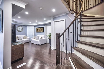 58 O'Shaughnessy Crescent • Barrie, ON photo 6