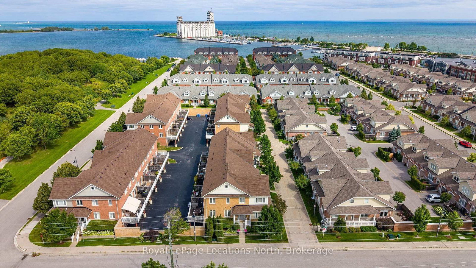35 SIDE LAUNCH Way • Collingwood, ON photo 47