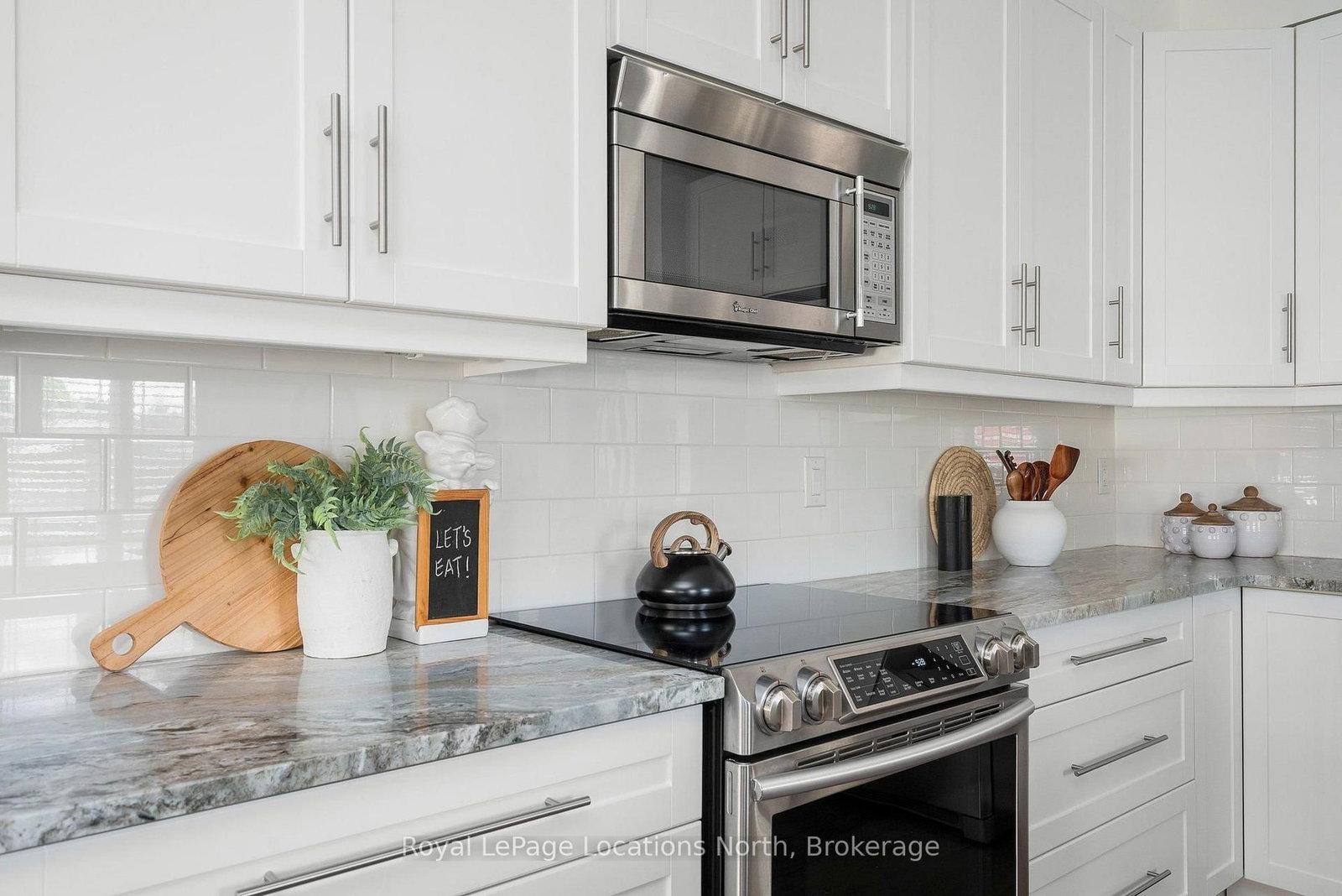 35 SIDE LAUNCH Way • Collingwood, ON photo 9