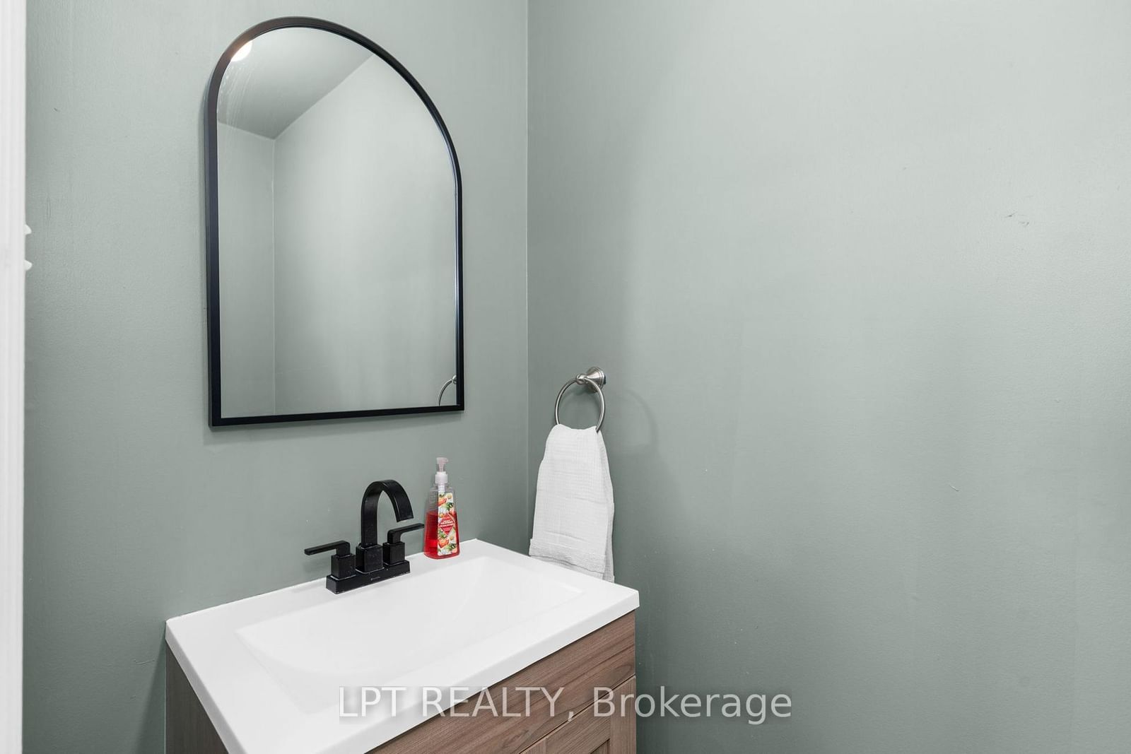 47 Northview Crescent • Barrie, ON photo 19