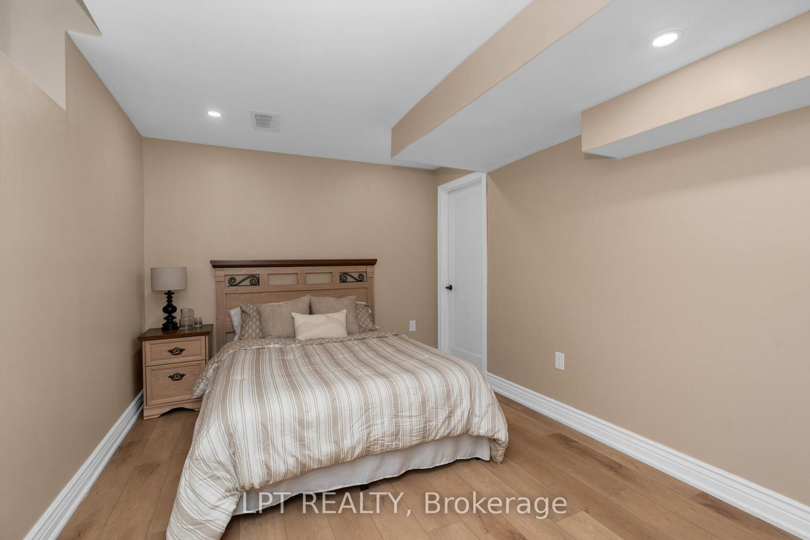 47 Northview Crescent • Barrie, ON photo 29