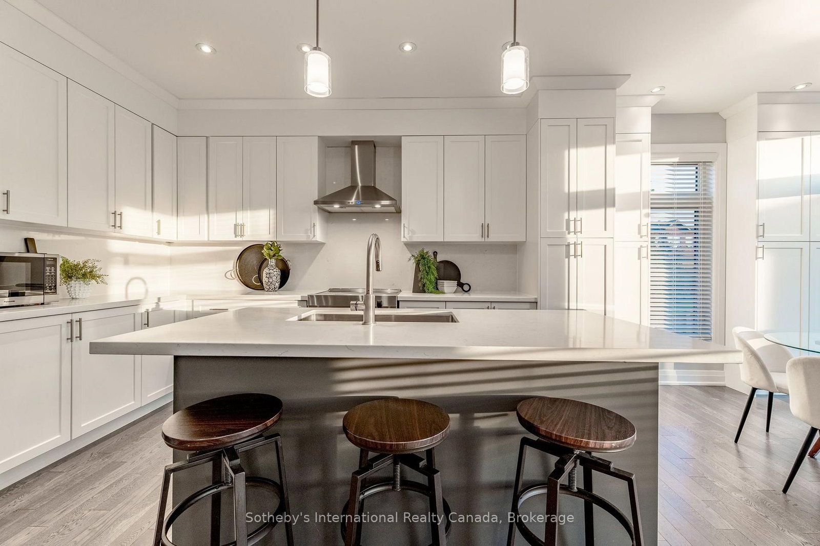 1 Chiara Drive • Wasaga Beach, ON photo 16