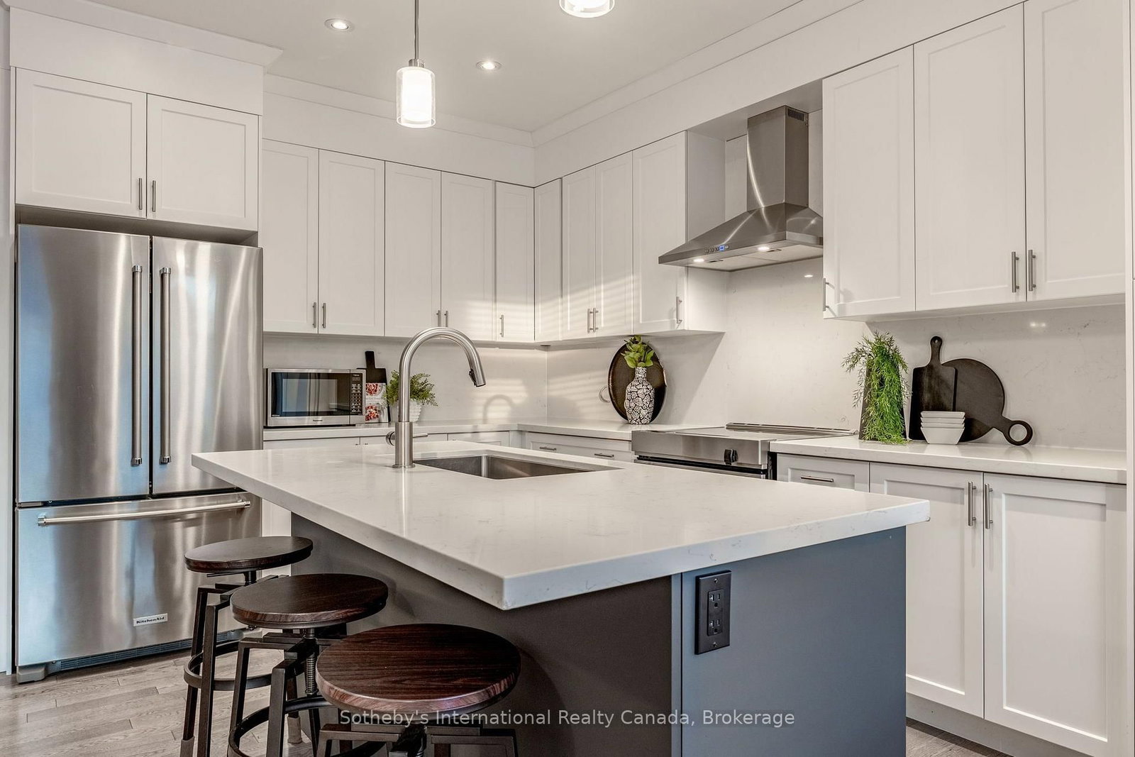 1 Chiara Drive • Wasaga Beach, ON photo 21