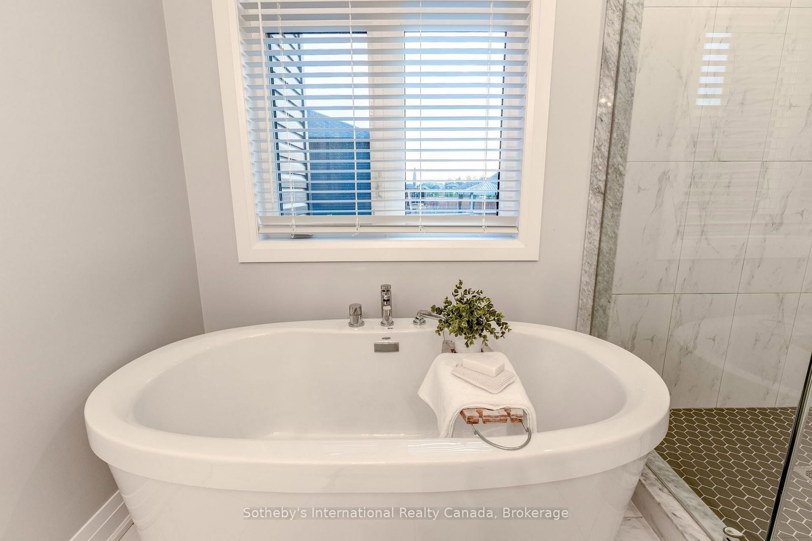 1 Chiara Drive • Wasaga Beach, ON photo 32