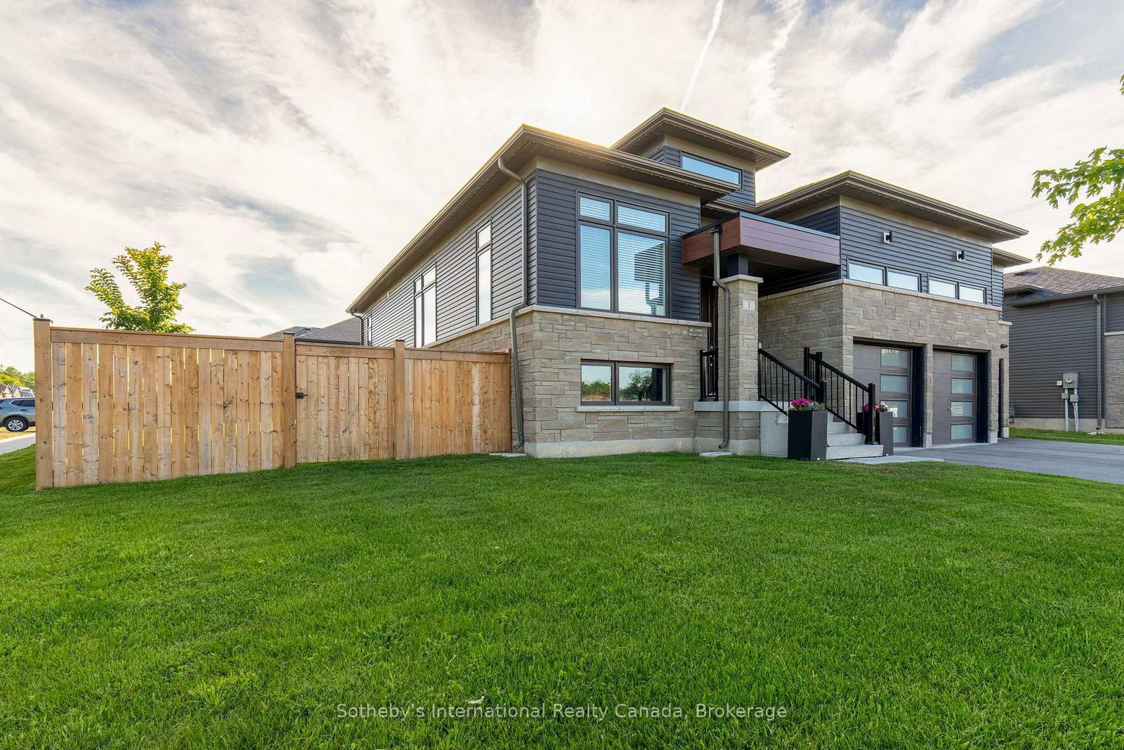 1 Chiara Drive • Wasaga Beach, ON photo 4