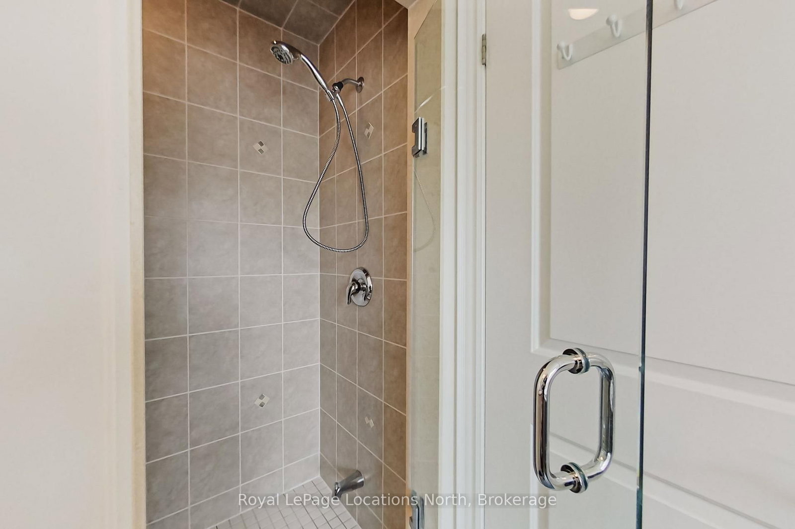 34 Savannah Crescent • Wasaga Beach, ON photo 23