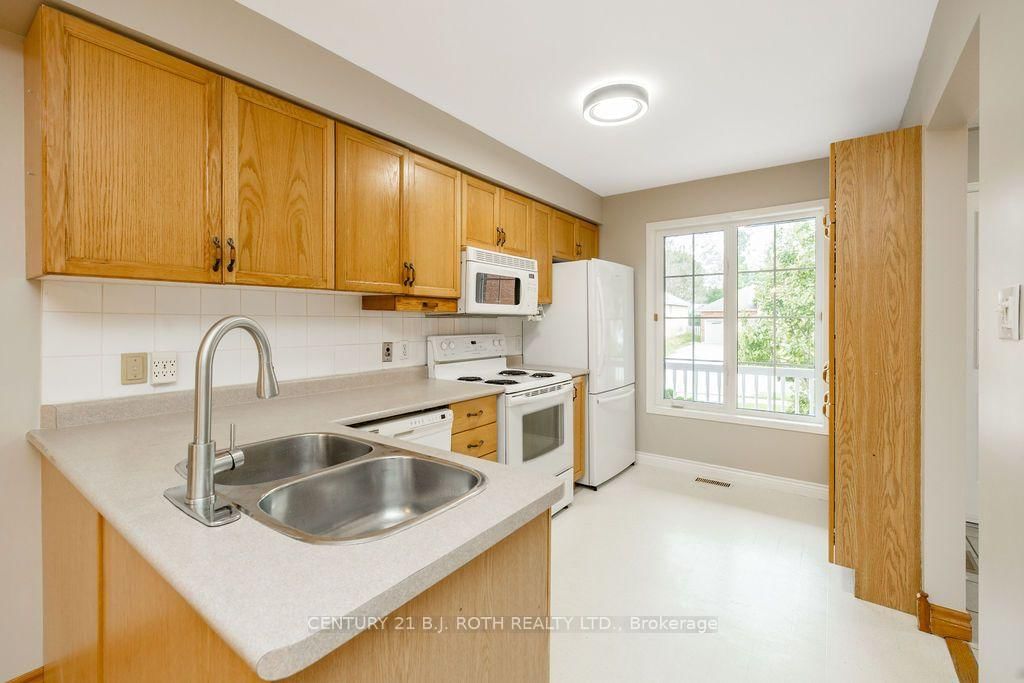 24 Ashton Street • Orillia, ON photo 3
