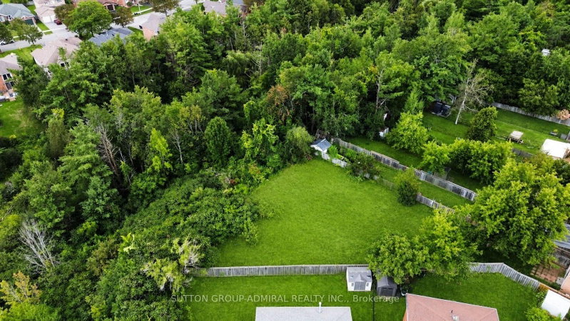 1 SEYMOUR Crescent