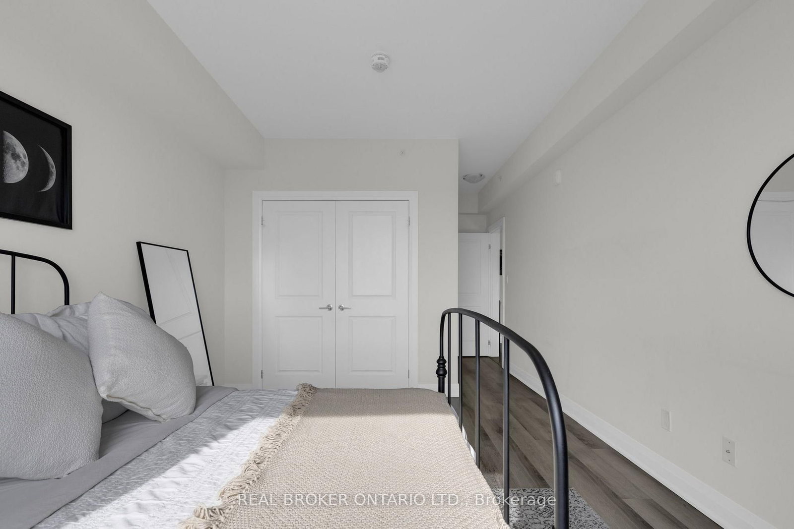 299 CUNDLES Road E • #604 • Barrie, ON photo 12