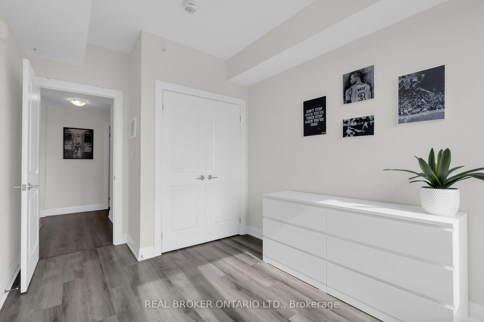 299 CUNDLES Road E • #604 • Barrie, ON photo 17