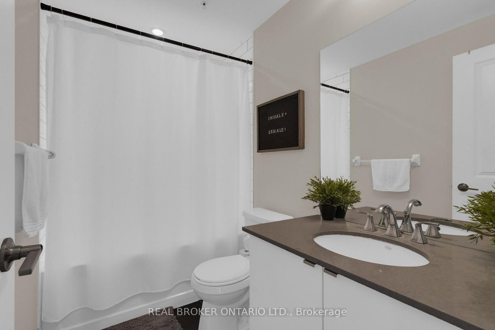 299 CUNDLES Road E • #604 • Barrie, ON photo 18