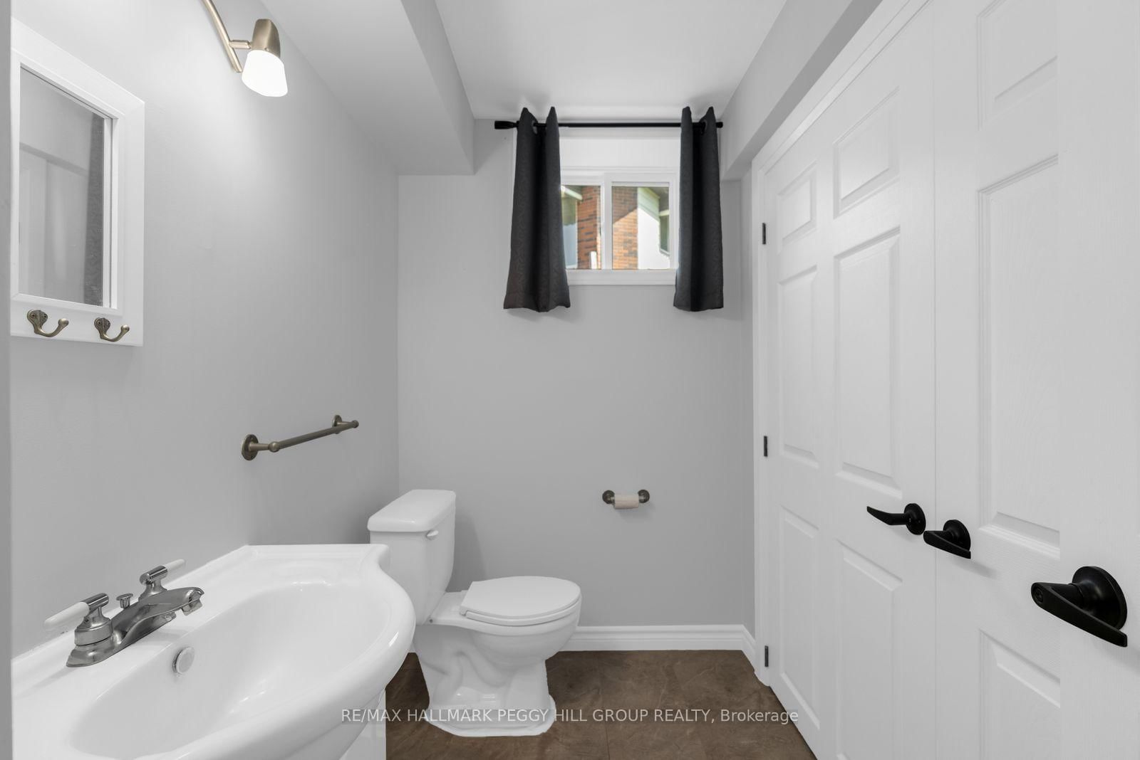 5 Allan Court • Springwater, ON photo 14
