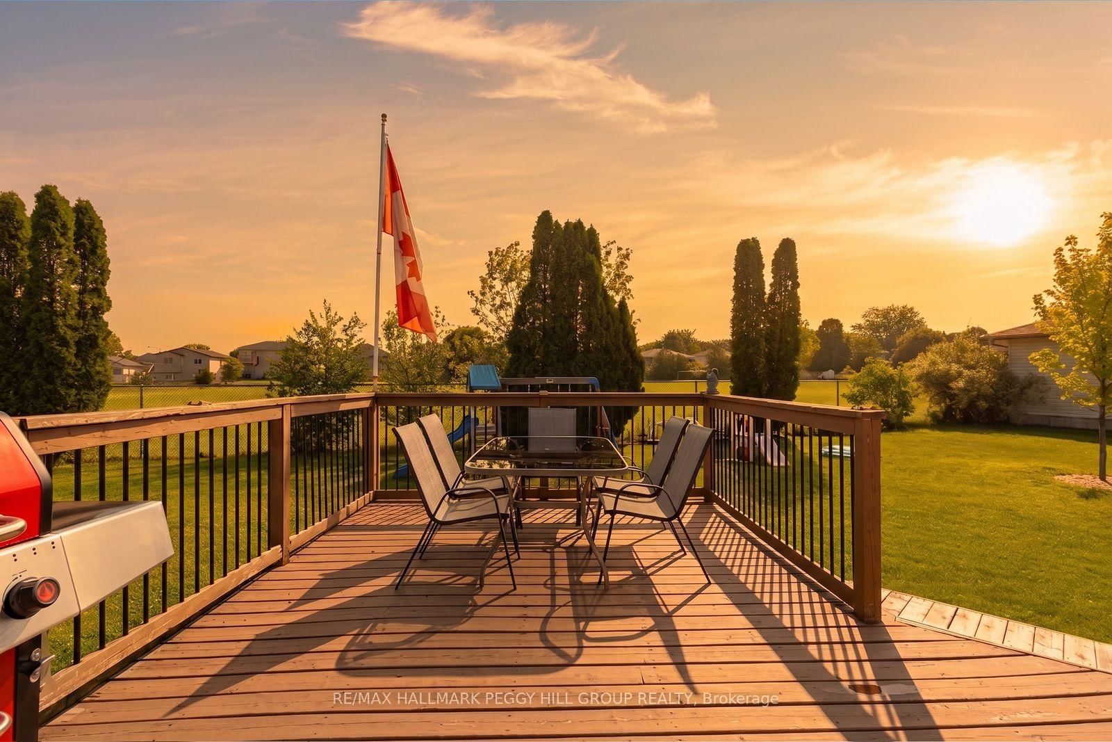5 Allan Court • Springwater, ON photo 3