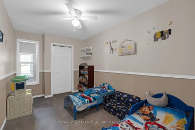 5 Allan Court • Springwater, ON photo 9