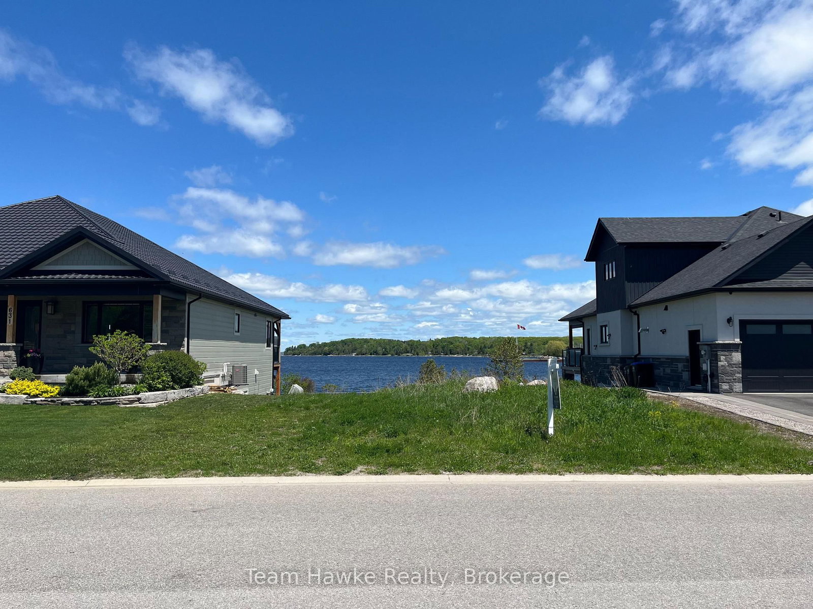 637 Aberdeen Boulevard • Midland, ON photo 4