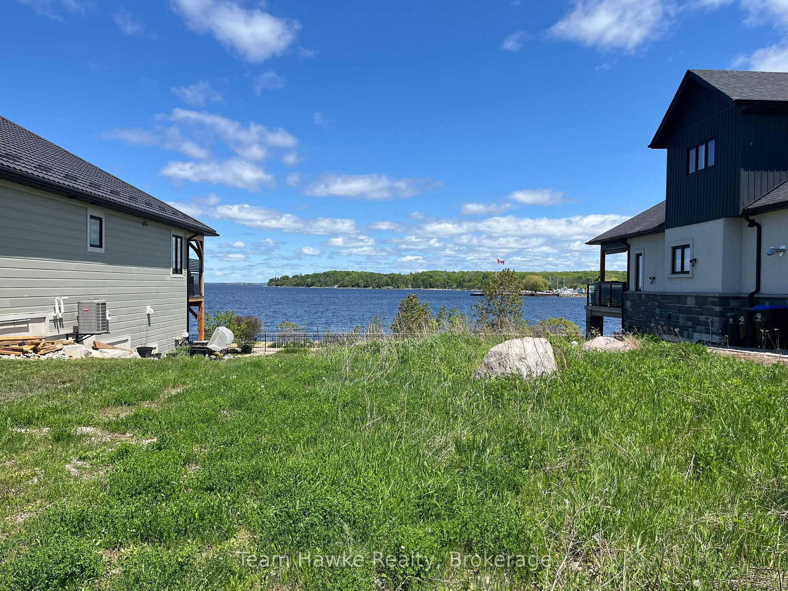 637 Aberdeen Boulevard • Midland, ON photo 5