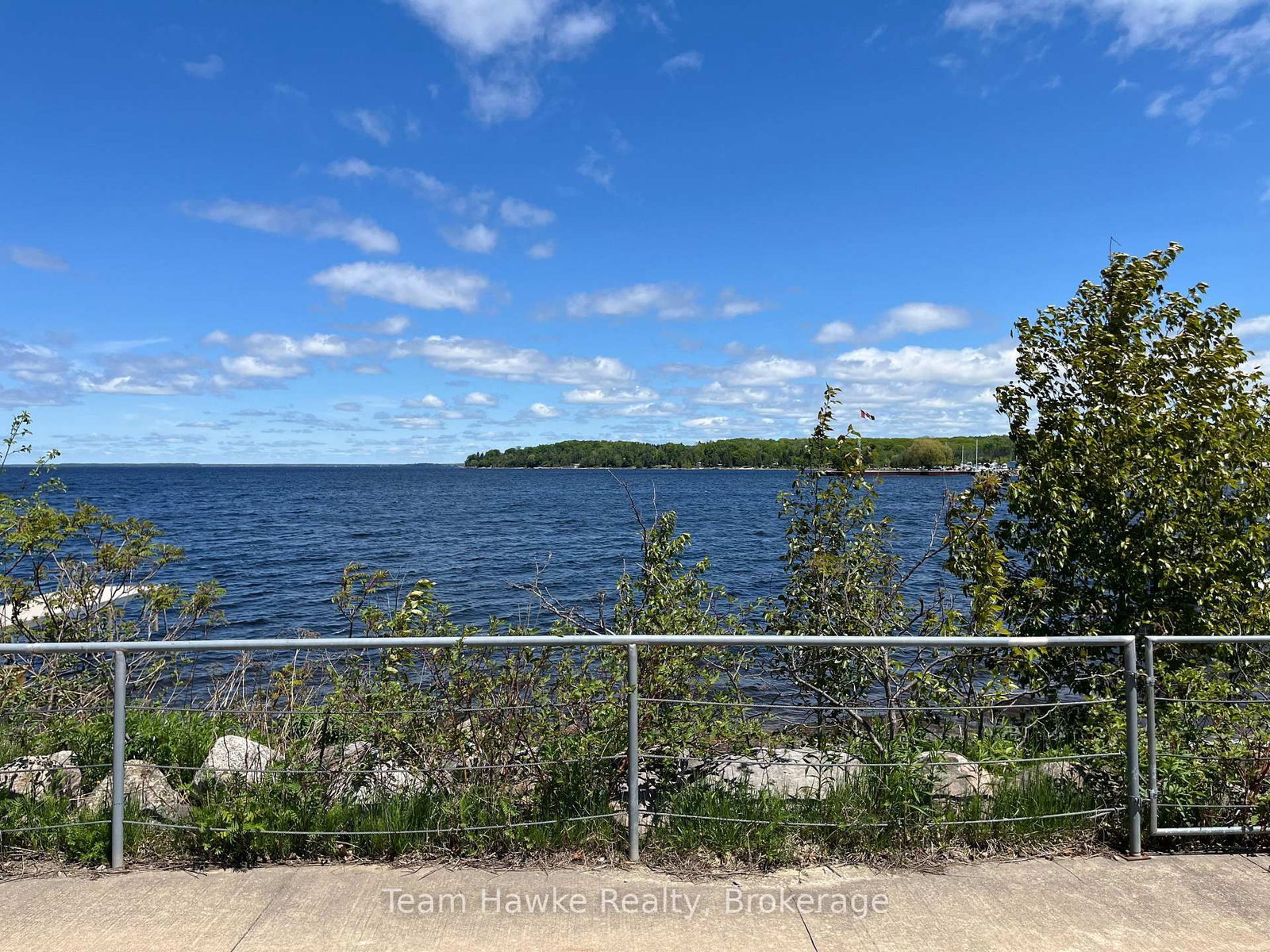 637 Aberdeen Boulevard • Midland, ON photo 8